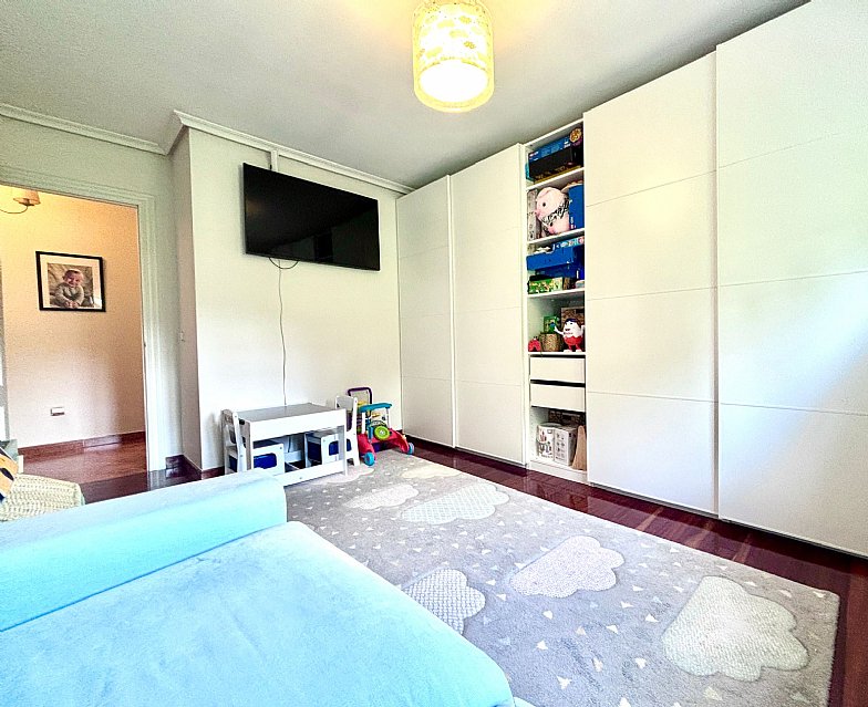 Estupendo piso en Los Corrales de Buelna