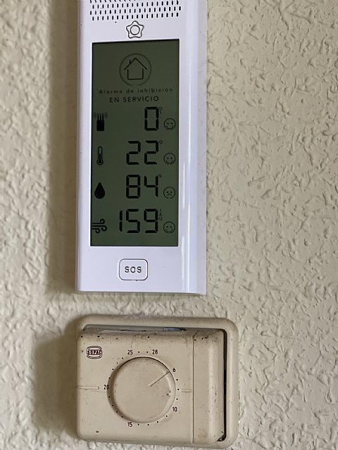 Chalet independiente con una parcela de 5000 metros, y unas impresionantes vistas a la bahia de Santander