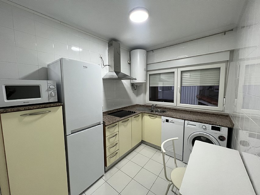 Piso reformado de 2 habitaciones y un baño con terraza