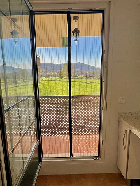 Piso de 3 hab y 1 baño con trastero y 2 plazas de garaje