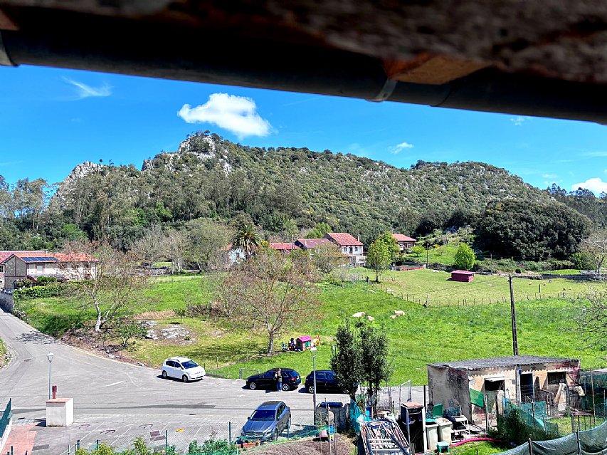 Casa con jardin en Puente Arce