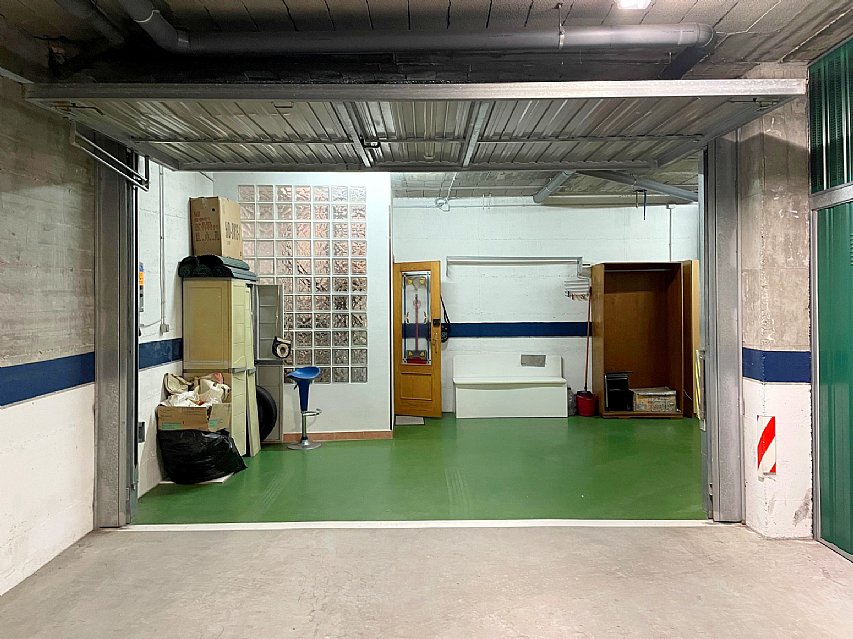 Estupenda vivienda con jardín privado, garaje y piscina comunitaria 