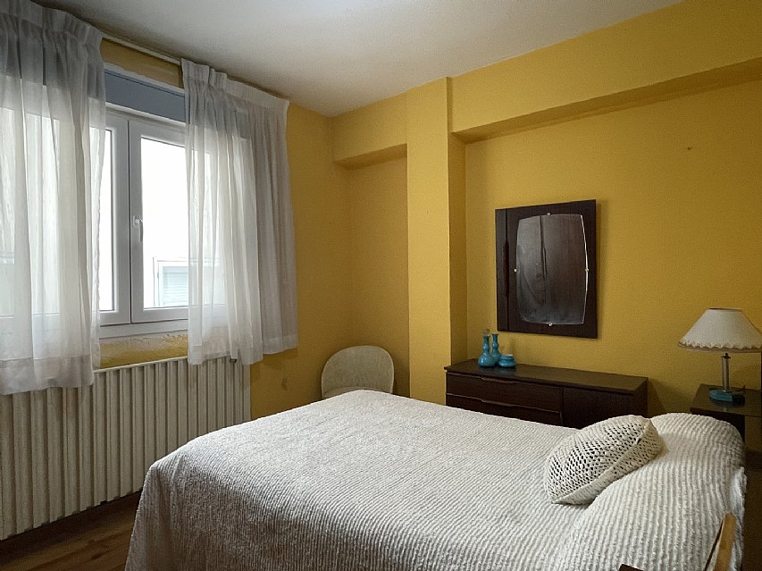 Piso de 3 habitaciones con ascensor y balcón en el centro de Reinosa