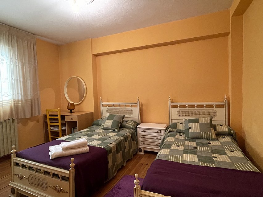 Piso de 3 habitaciones con ascensor y balcón en el centro de Reinosa