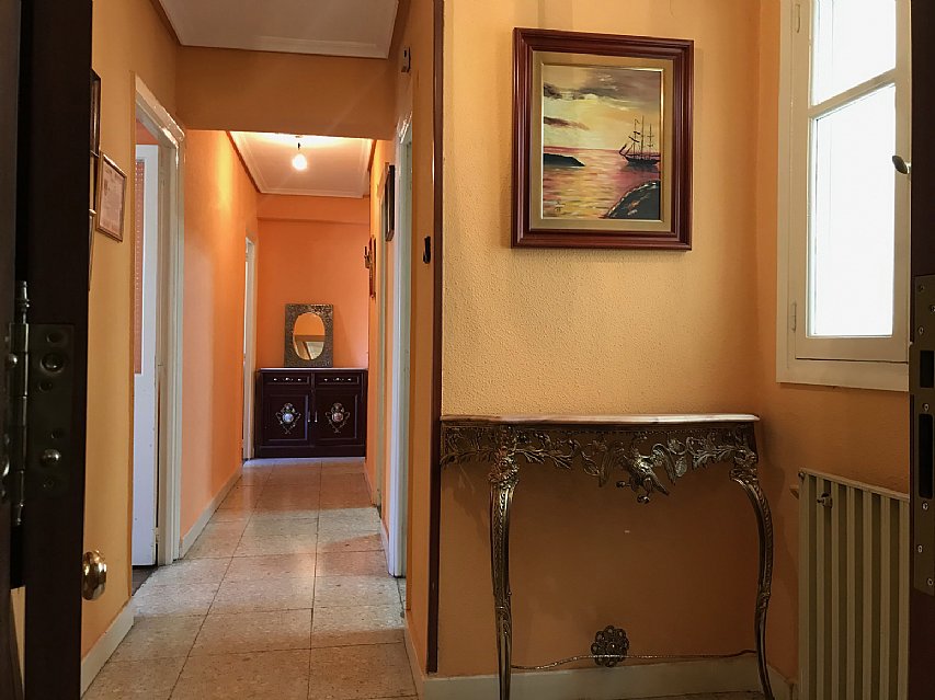 Piso de 3 habitaciones con ascensor y balcón en el centro de Reinosa