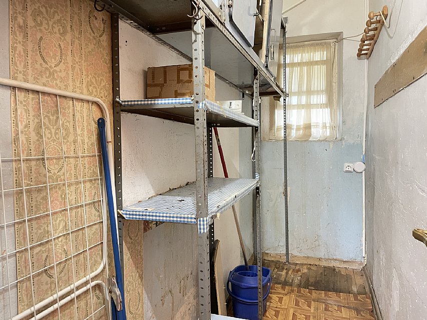 Piso de 3 habitaciones con 40 metros de garaje y 200 metros de jardin privado. 