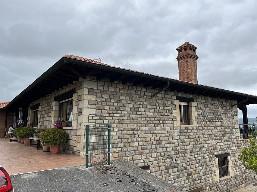 Espectacular chalet independiente en Reocin