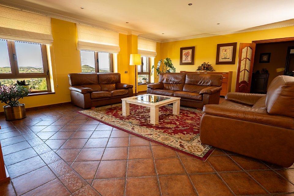 Espectacular chalet independiente en Reocin