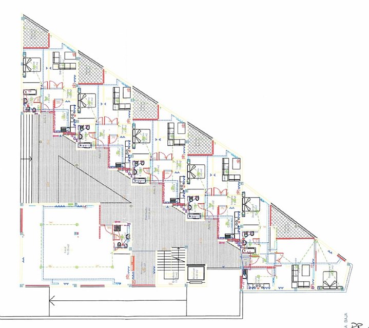 Suelo terciario con licencia para construir 16 apartamentos, 16 garajes y 1 local