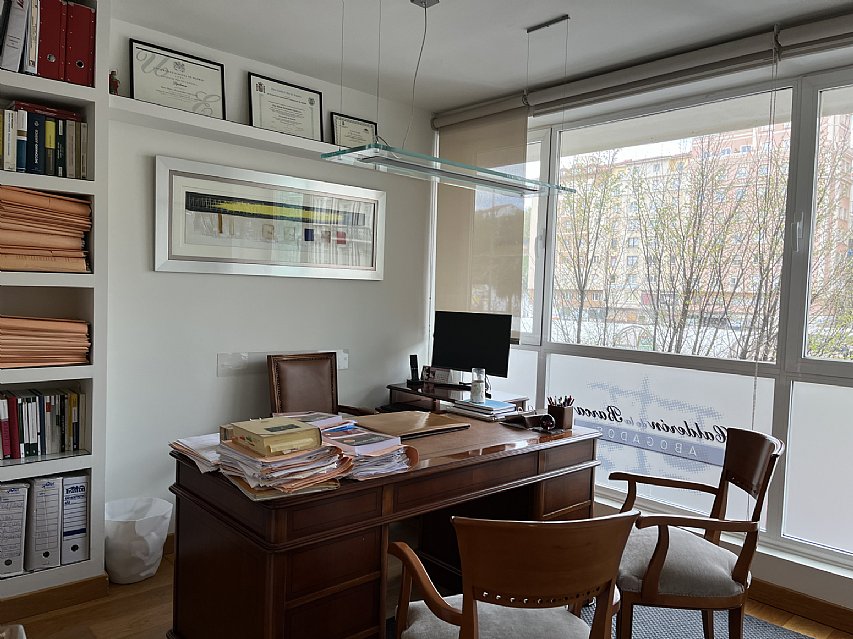 Alquiler de oficina con posibilidad de uso residencial