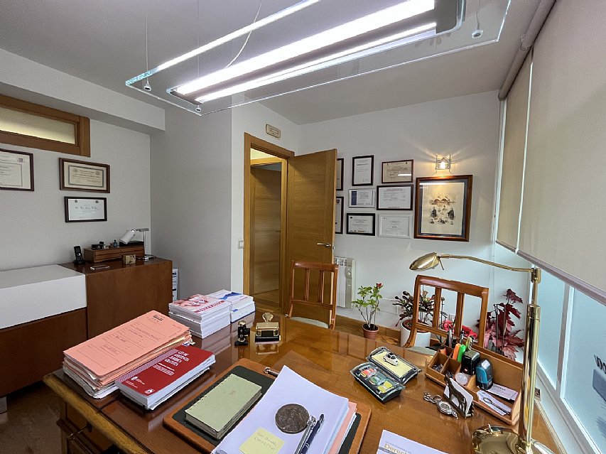 Alquiler de oficina con posibilidad de uso residencial