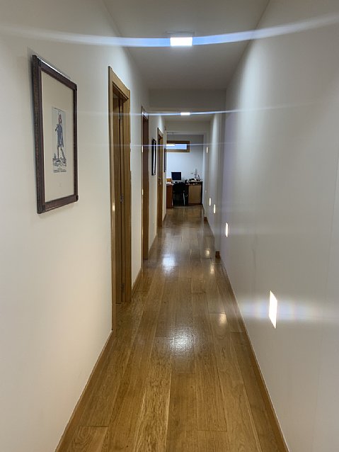 Inmueble comercial con despachos y reformado en plaza de estaciones