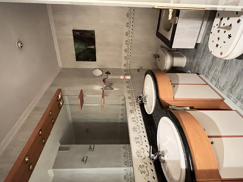 Piso de 3 hab y 2 baños con garaje y balcon en Valdenoja