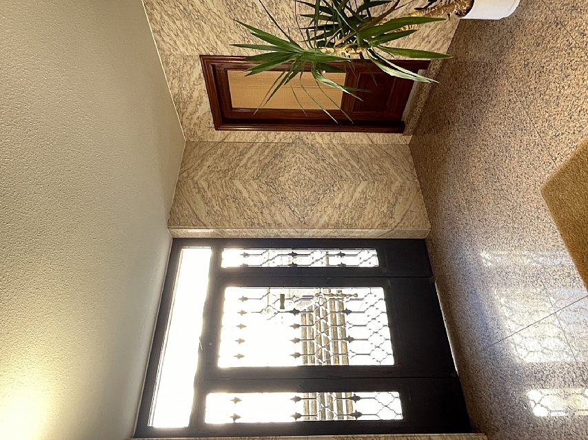 Piso de 3 hab y 2 baños con garaje y balcon en Valdenoja