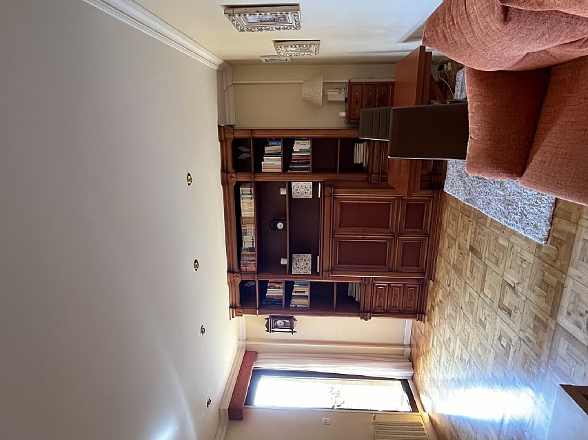 Piso de 3 hab y 2 baños con garaje y balcon en Valdenoja