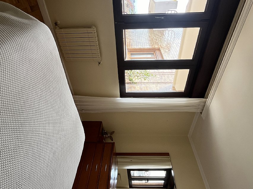 Piso de 3 hab y 2 baños con garaje y balcon en Valdenoja