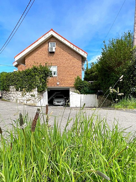 Chalet independiente con jardin privado en Santander