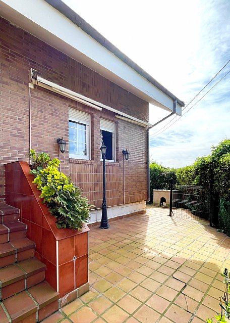 Chalet independiente con jardin privado en Santander