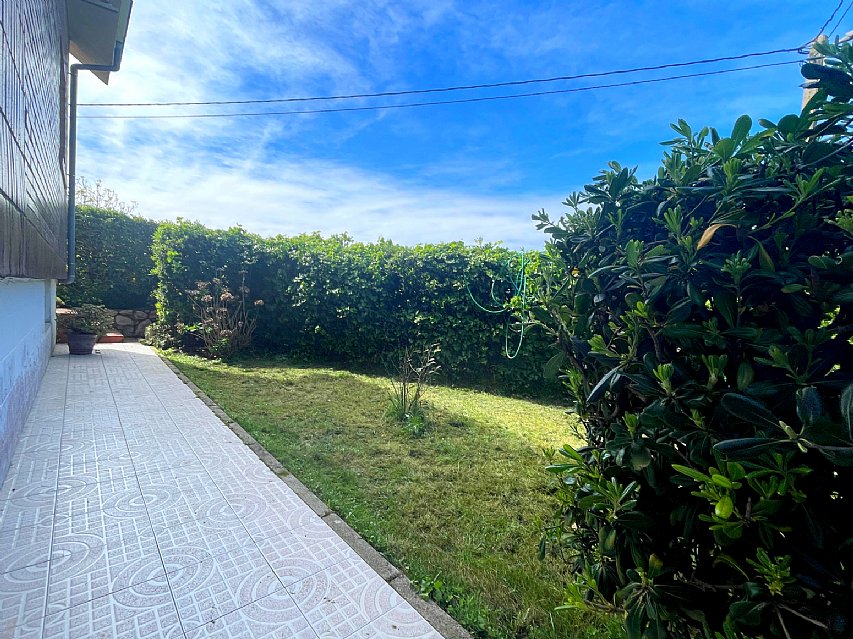 Chalet independiente con jardin privado en Santander