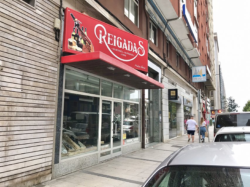 Local comercial en plena calle Castilal ideal para negocio