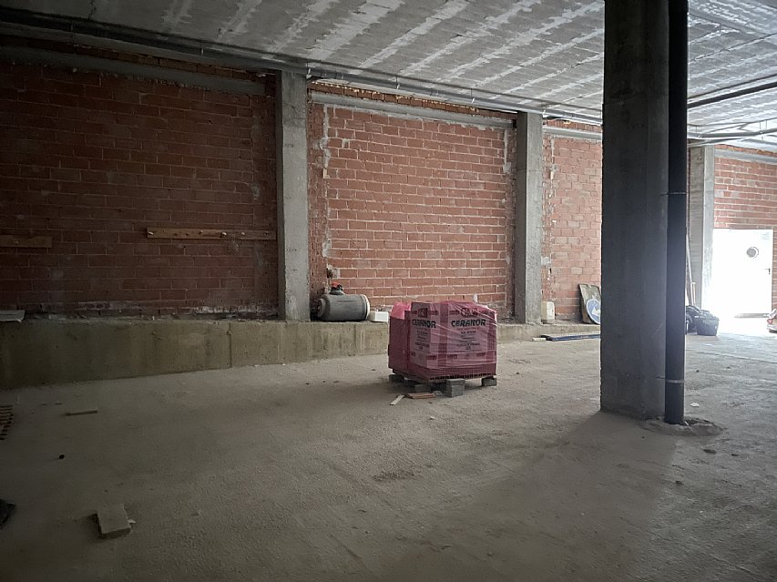 Local comercial con todas las posibilidades de 260 metros en pleno centro de Santander