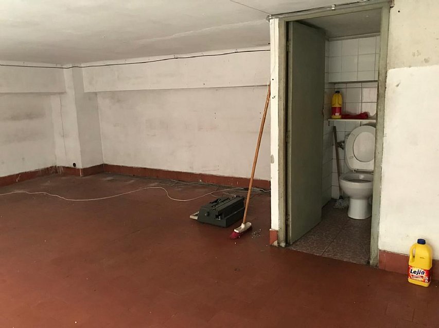 Local comercial en plena calle Castilal ideal para negocio