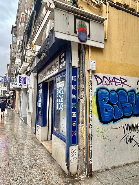 Local a pie de calle en zona prime en el centro de Santander