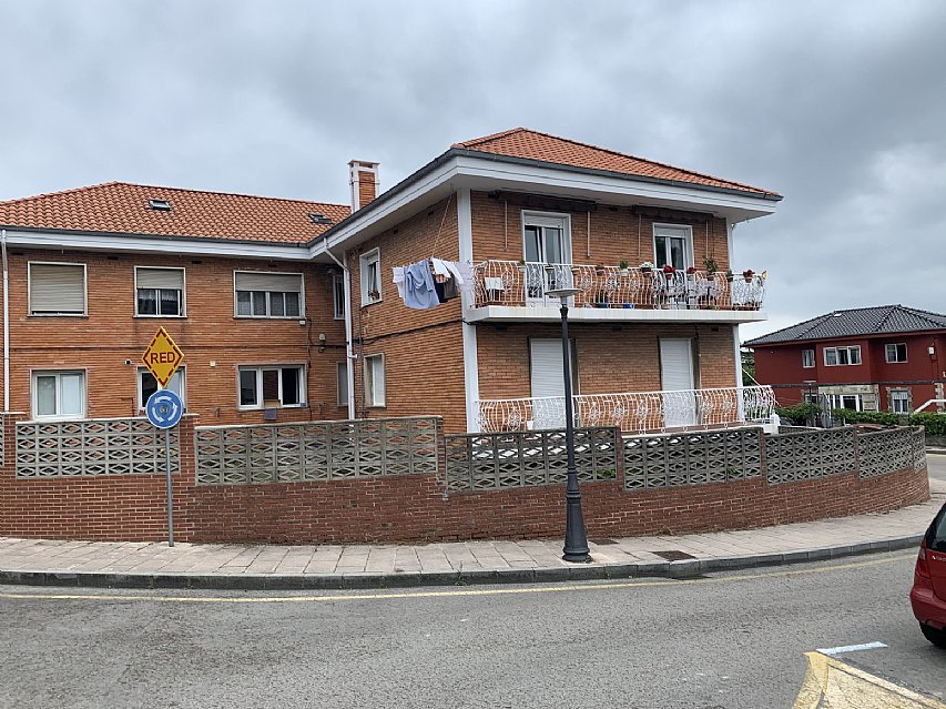 Piso al sur de 4 hab y 2 baños con balcón reformado en Ciudad Jardin