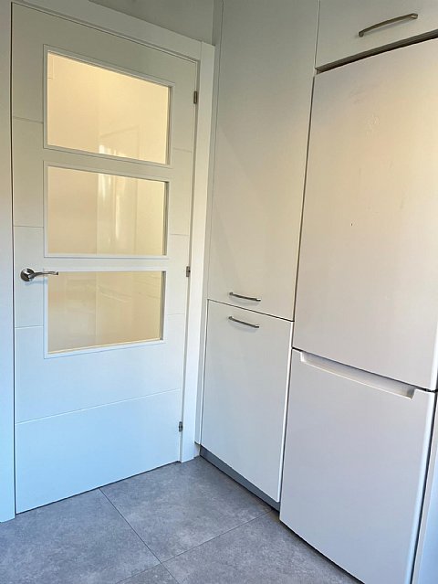 Piso al sur de 4 hab y 2 baños con balcón reformado en Ciudad Jardin