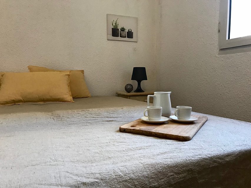 Alquiler TEMPORAL (hasta junio 2022). Piso amplio con 3 habitaciones dobles en centro de Santander