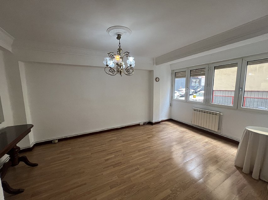 Vivienda de 2 habitaciones y un baño (todo exterior) en el centro de Santander