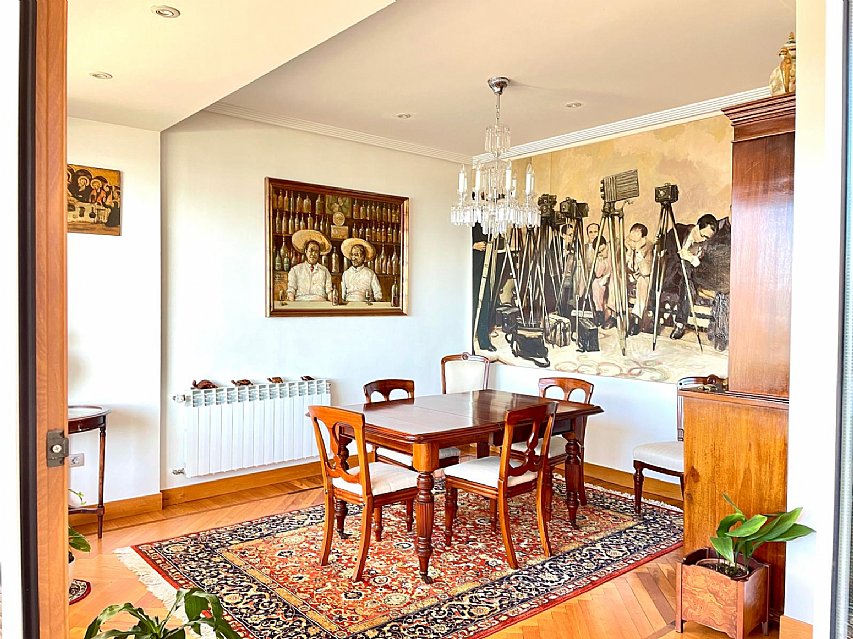 Vivienda de 200 metros, 4 hab y 3 baños y con terraza a la bahia de Santander