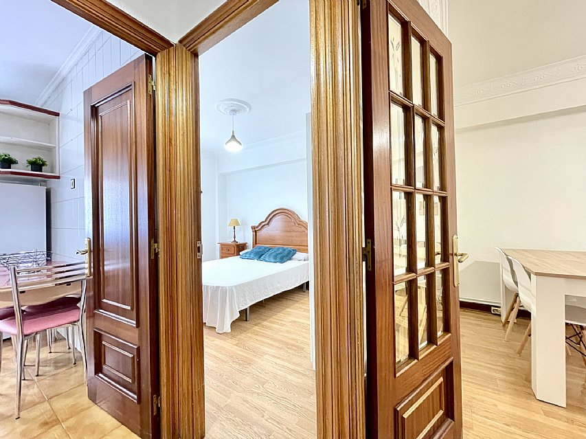 Vivienda de 2 habitaciones y un baño (todo exterior) en el centro de Santander