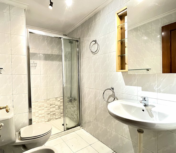 Apartamento para entrar a vivir rodeado de todos los servicios