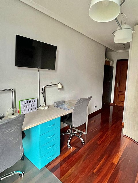 Piso de 2 hab, 2 baños con garaje y trastero a estrenar