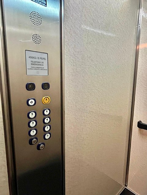 Piso de 2 hab, 2 baños con garaje y trastero a estrenar