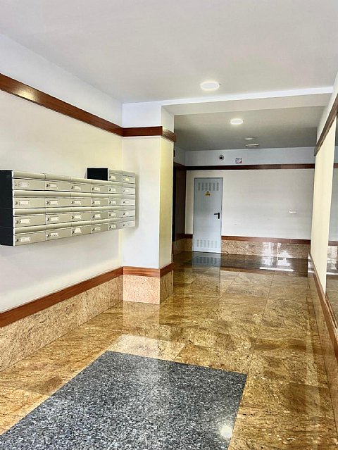 Piso de 2 hab, 2 baños con garaje y trastero a estrenar