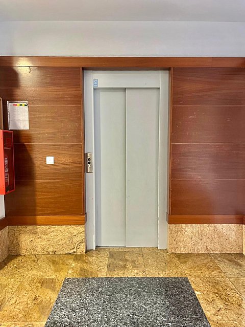 Piso de 2 hab, 2 baños con garaje y trastero a estrenar