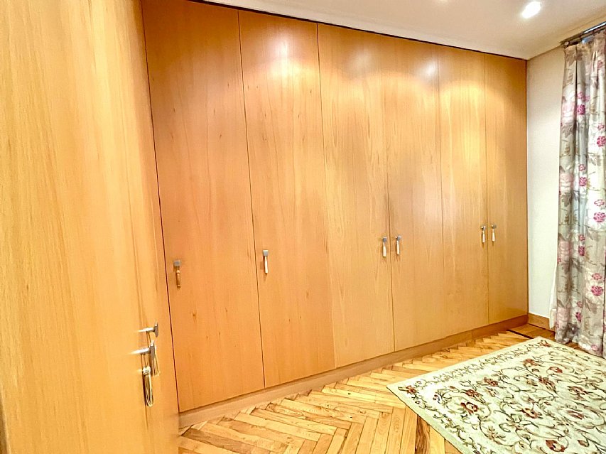 Vivienda de 200 metros, 4 hab y 3 baños y con terraza a la bahia de Santander