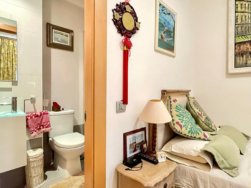 Vivienda de 200 metros, 4 hab y 3 baños y con terraza a la bahia de Santander