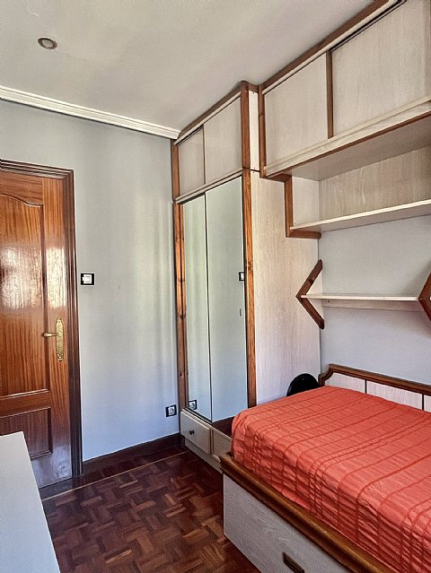 Piso de 2 hab y un baño en el centro de Santander