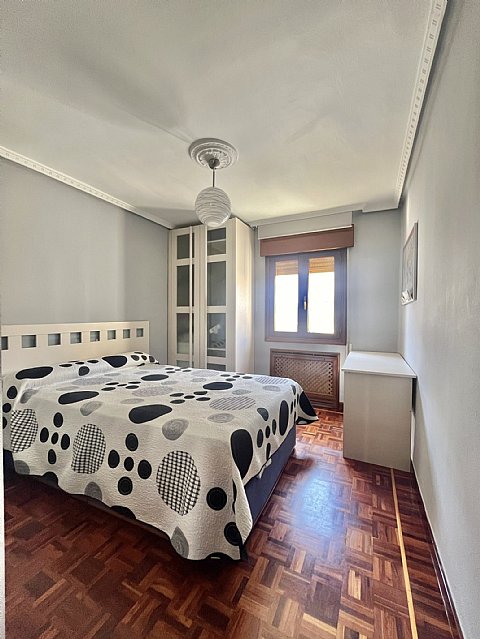 Piso de 2 hab y un baño en el centro de Santander