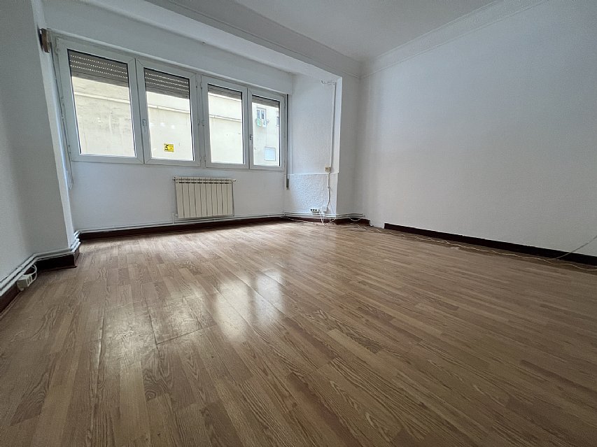 Vivienda de 2 habitaciones y un baño (todo exterior) en el centro de Santander