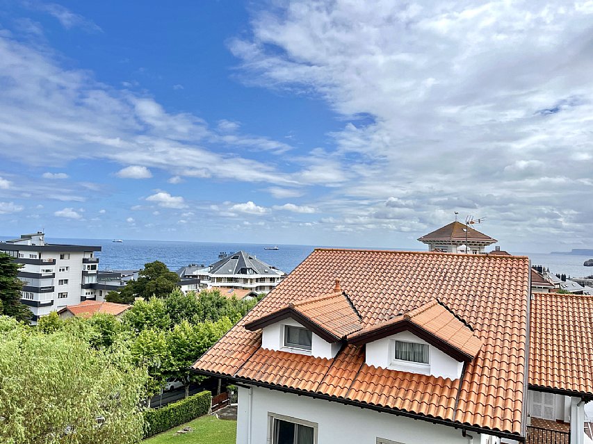 Duplex de 260 metros con garaje cerrado en El Sardinero