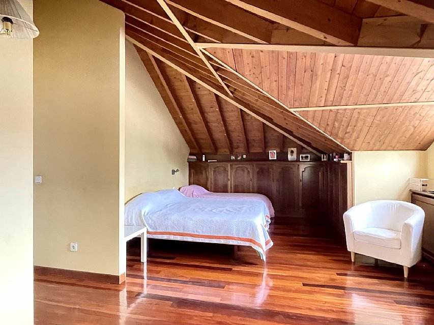 Duplex de 260 metros con garaje cerrado en El Sardinero