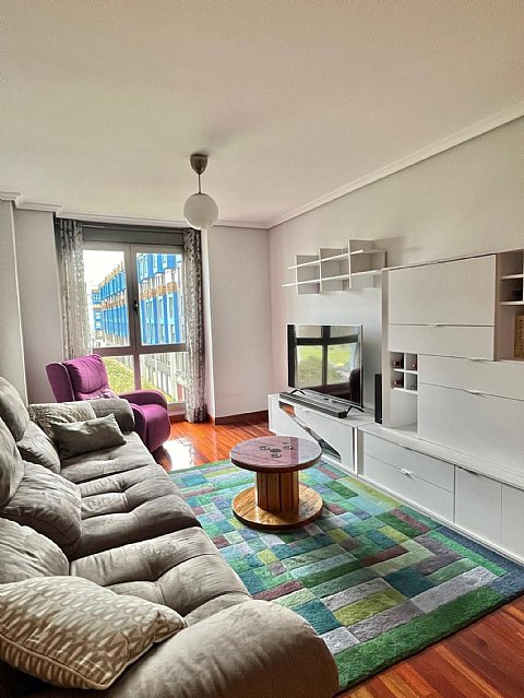 Piso de 2 hab, 2 baños con garaje y trastero a estrenar