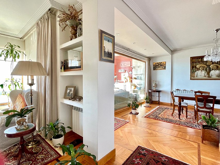 Vivienda de 200 metros, 4 hab y 3 baños y con terraza a la bahia de Santander