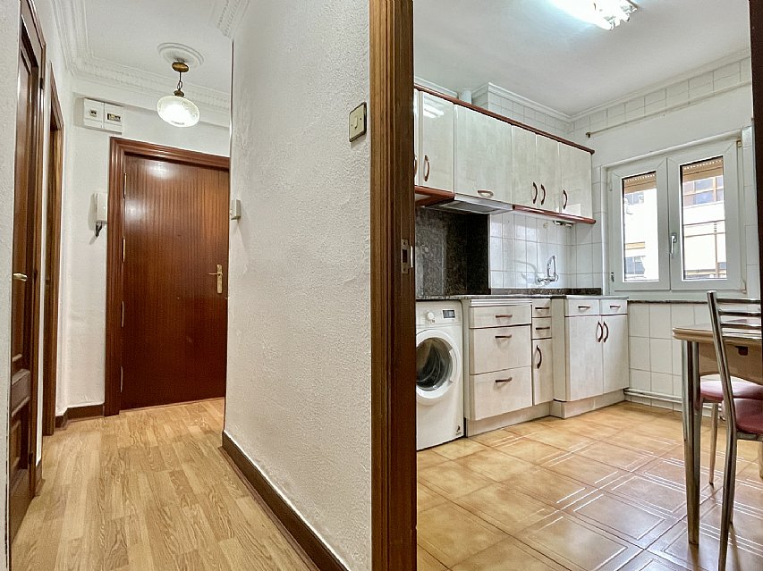 Vivienda de 2 habitaciones y un baño (todo exterior) en el centro de Santander