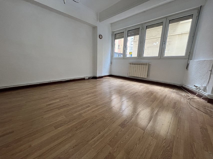 Vivienda de 2 habitaciones y un baño (todo exterior) en el centro de Santander