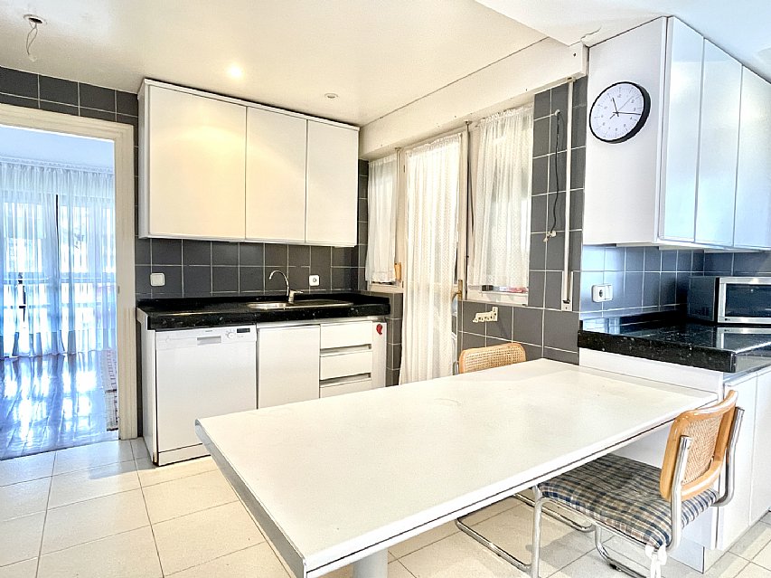 Duplex de 260 metros con garaje cerrado en El Sardinero